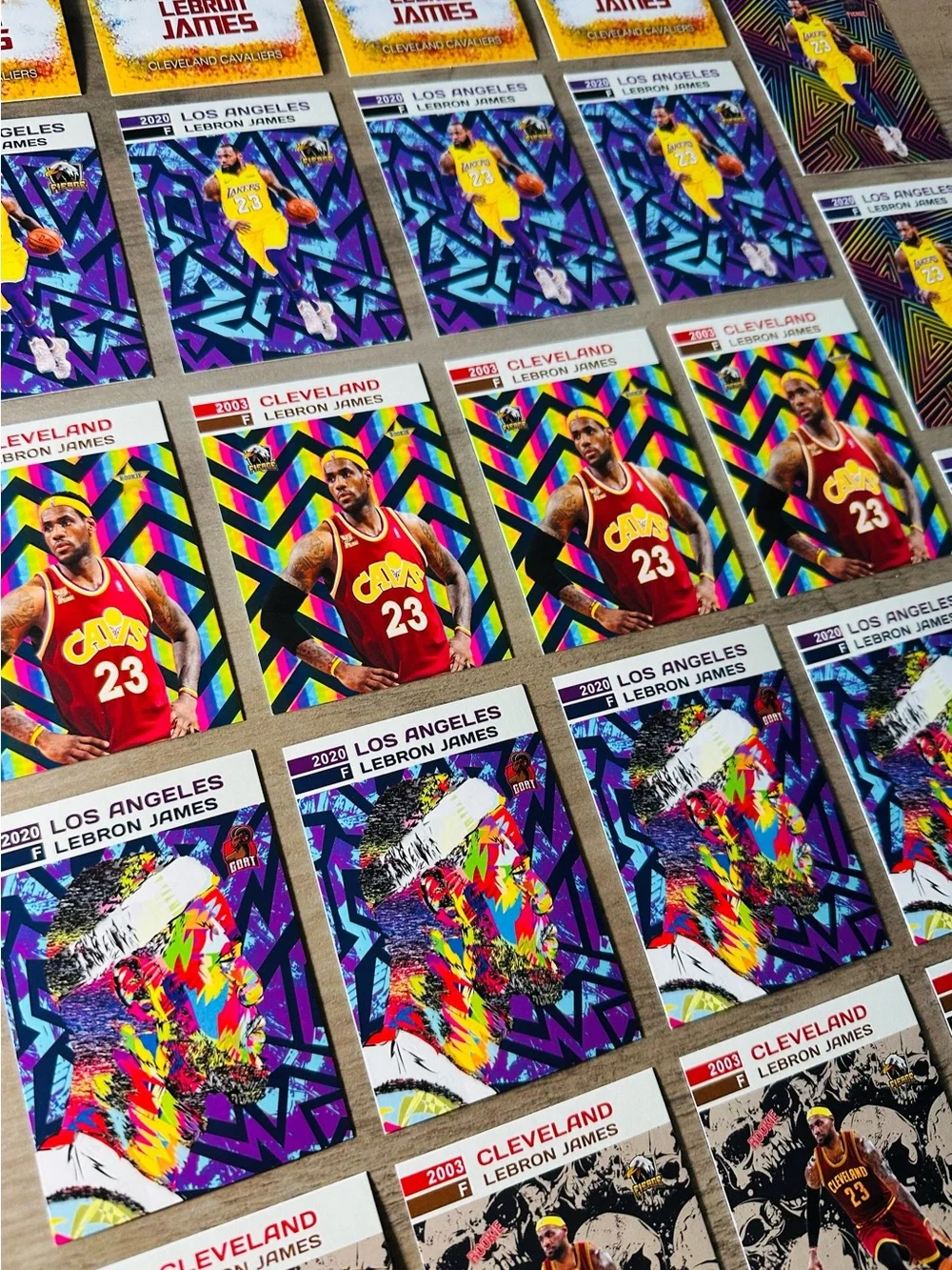 Lebron James Rookie Lot of (24) Novelty Basketball Cards. Cavaliers. Lakers. - Picture 2 of 3
